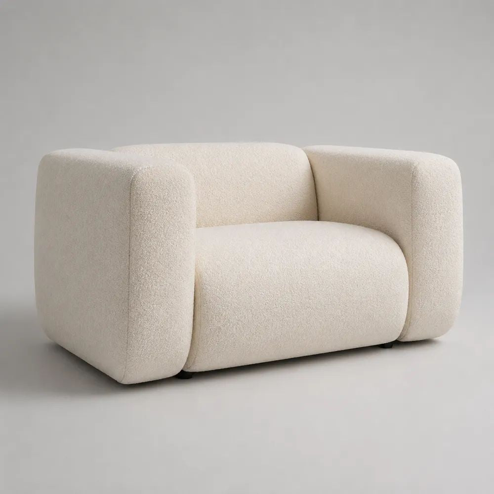 Loungesessel mit Bouclé-Bezug aus Polyester, abgerundete Form, Cremeweiß, 108 × 92 × 72 cm